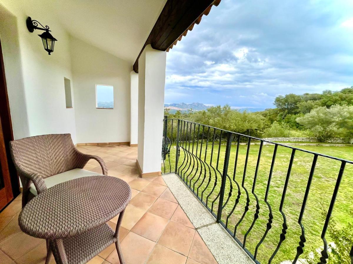 Punta D'Acu Country Resort Arzachena Exteriör bild