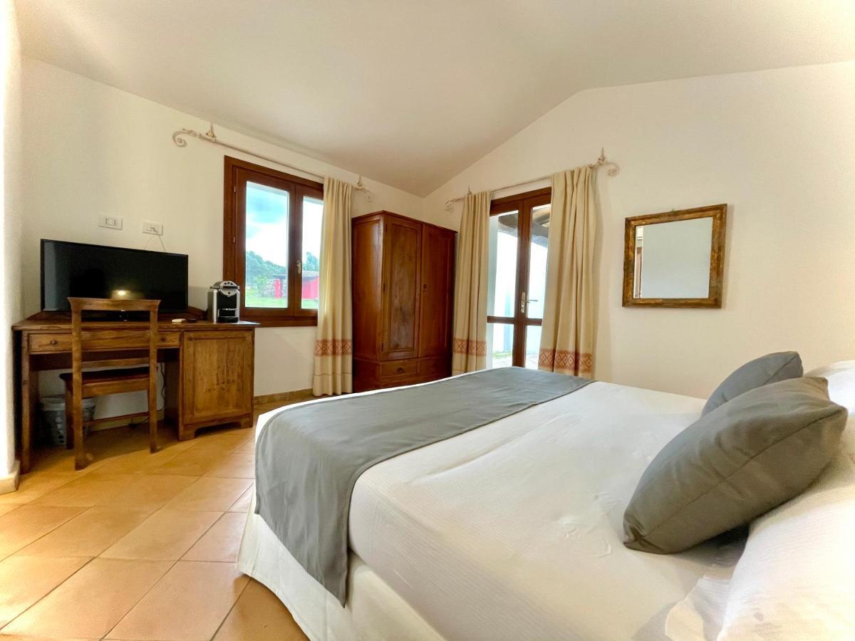 Punta D'Acu Country Resort Arzachena Exteriör bild